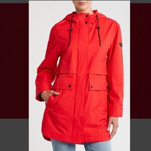 Sam Edelman Crimson Red Raincoat Water-Repellent Hooded Jacket – Size L, NWT